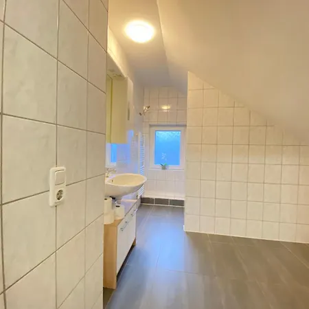 Monteurwohnung Fuer Bis Zu 18 Personen - Zentral Mit Autobahnauffahrt Lejlighed Oldenburg