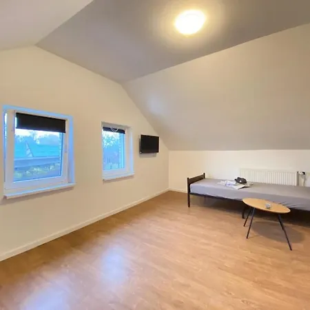 Appartamento Monteurwohnung Fuer Bis Zu 18 Personen - Zentral Mit Autobahnauffahrt