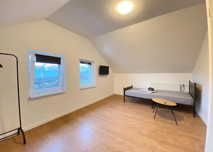 Lejlighed Monteurwohnung Fuer Bis Zu 18 Personen - Zentral Mit Autobahnauffahrt